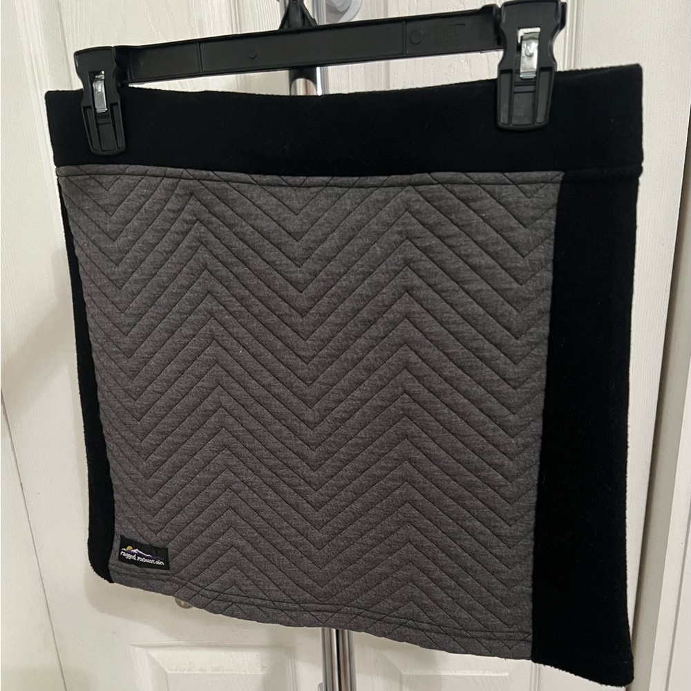 Quilted Skirt from Ragged Mountain Size XS Apres Ski Fleece Gray Black